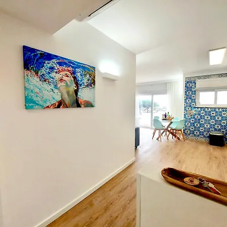 Blue Rocha - Front & Seaview بورتيماو